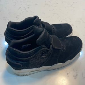 Nike Air Trainer Victor Cruz Black Suede/Summit White Size 15